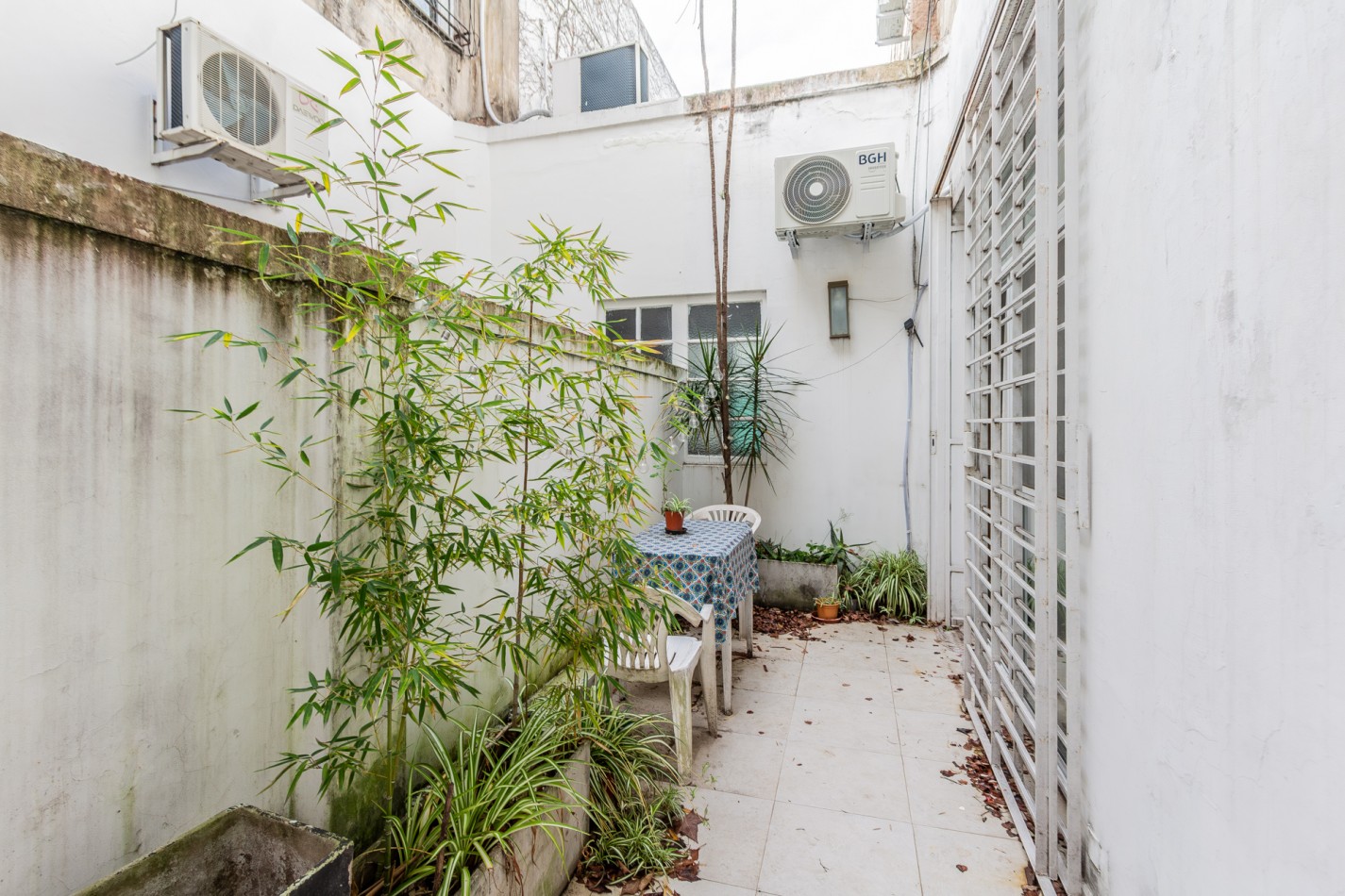 Departamento tres amb con patio- APTO CREDITO