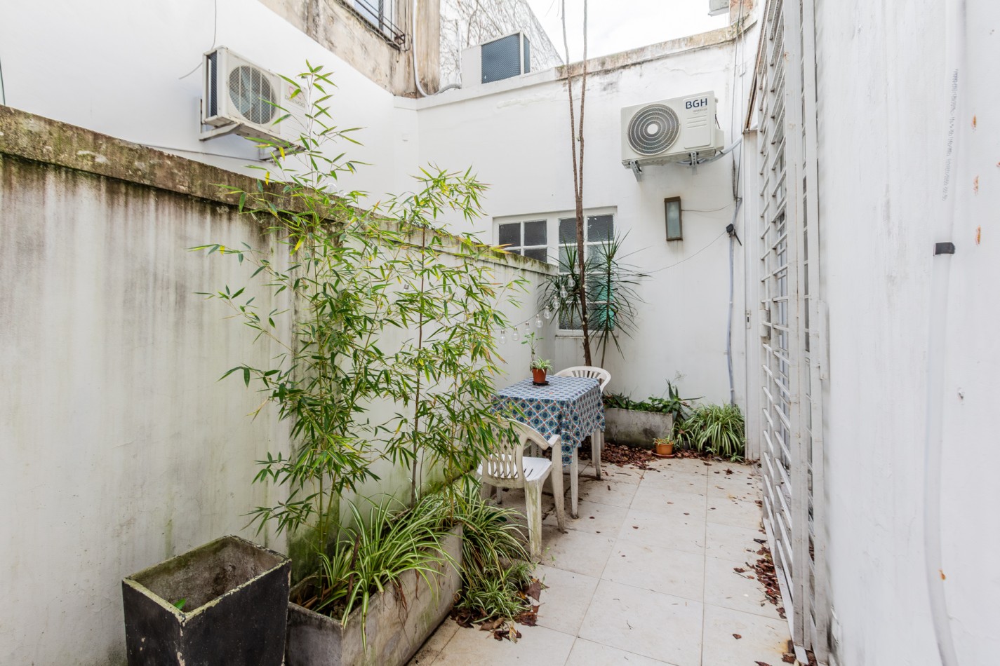 Departamento tres amb con patio- APTO CREDITO