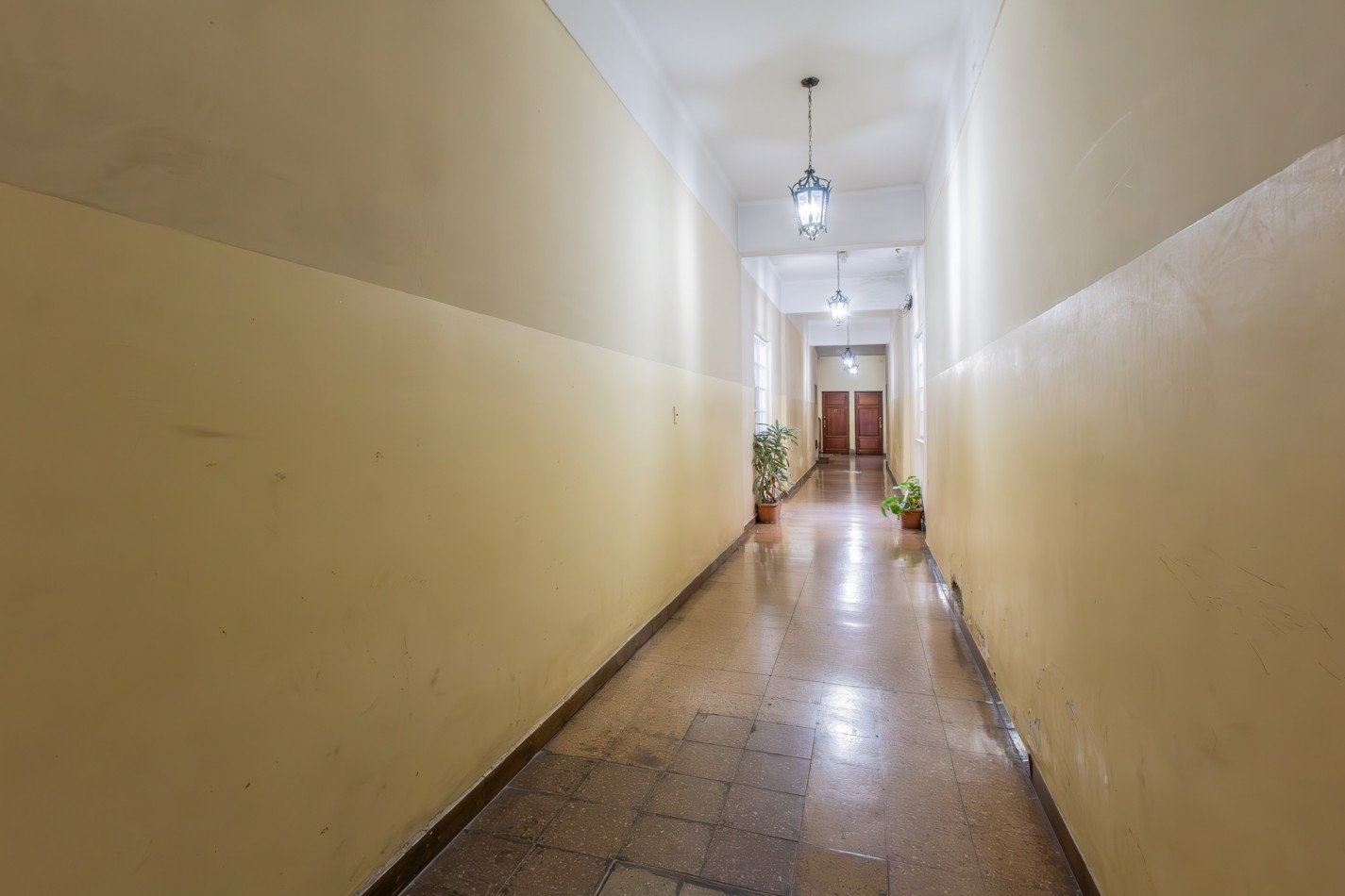 Departamento tres amb con patio- APTO CREDITO