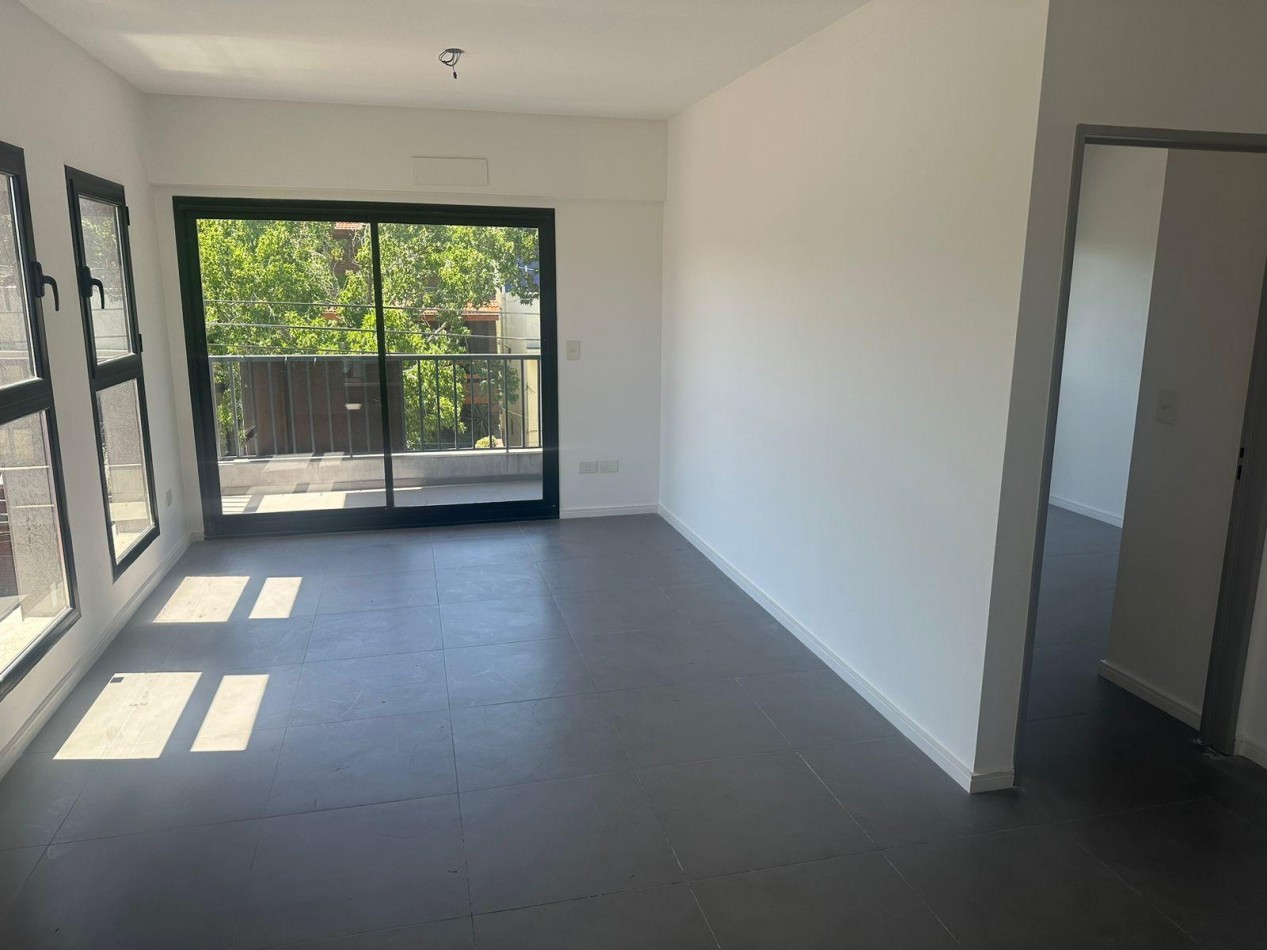 Departamento con cochera en Florida Oeste