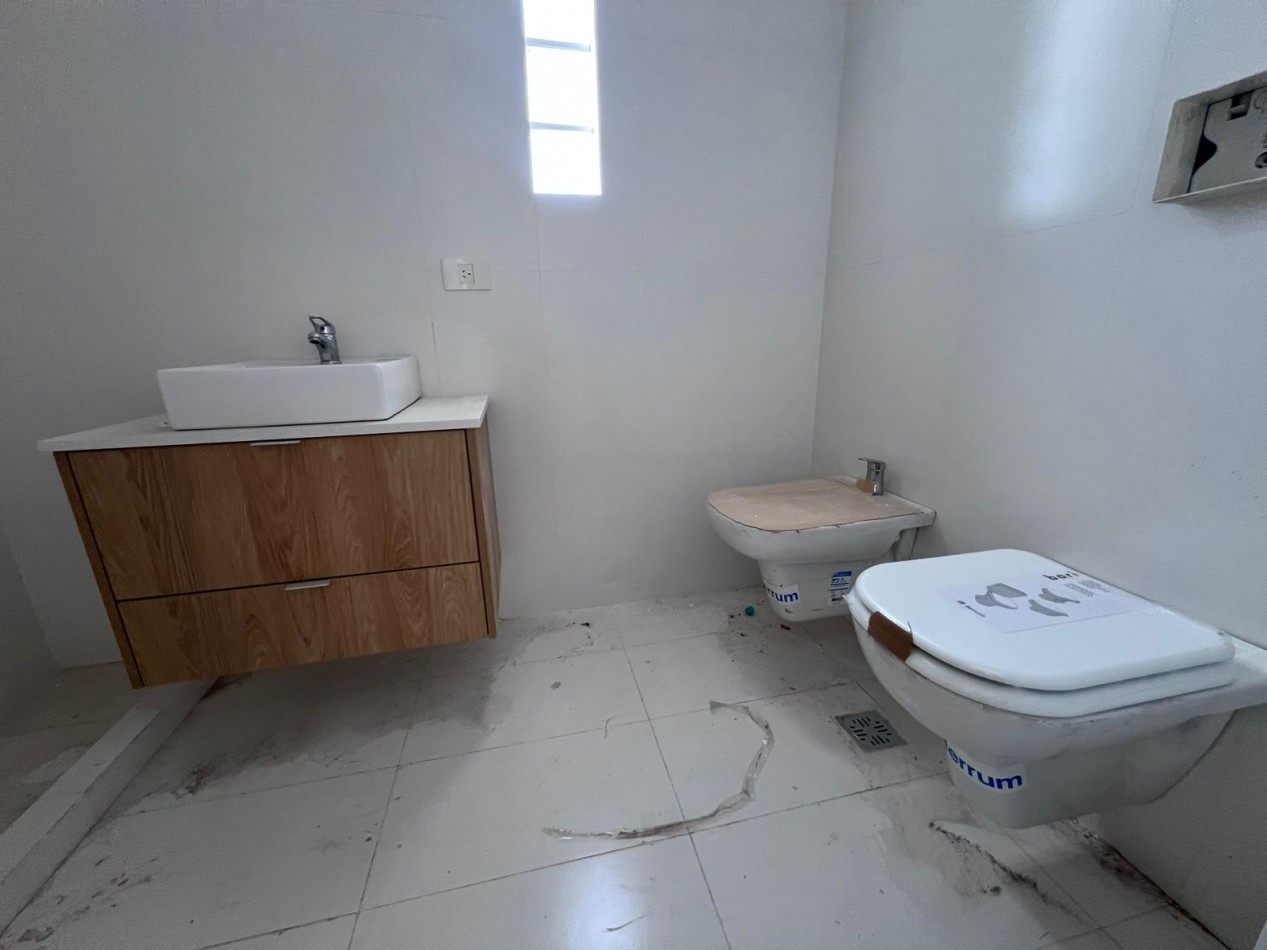 Venta tres ambientes con balcon terraza