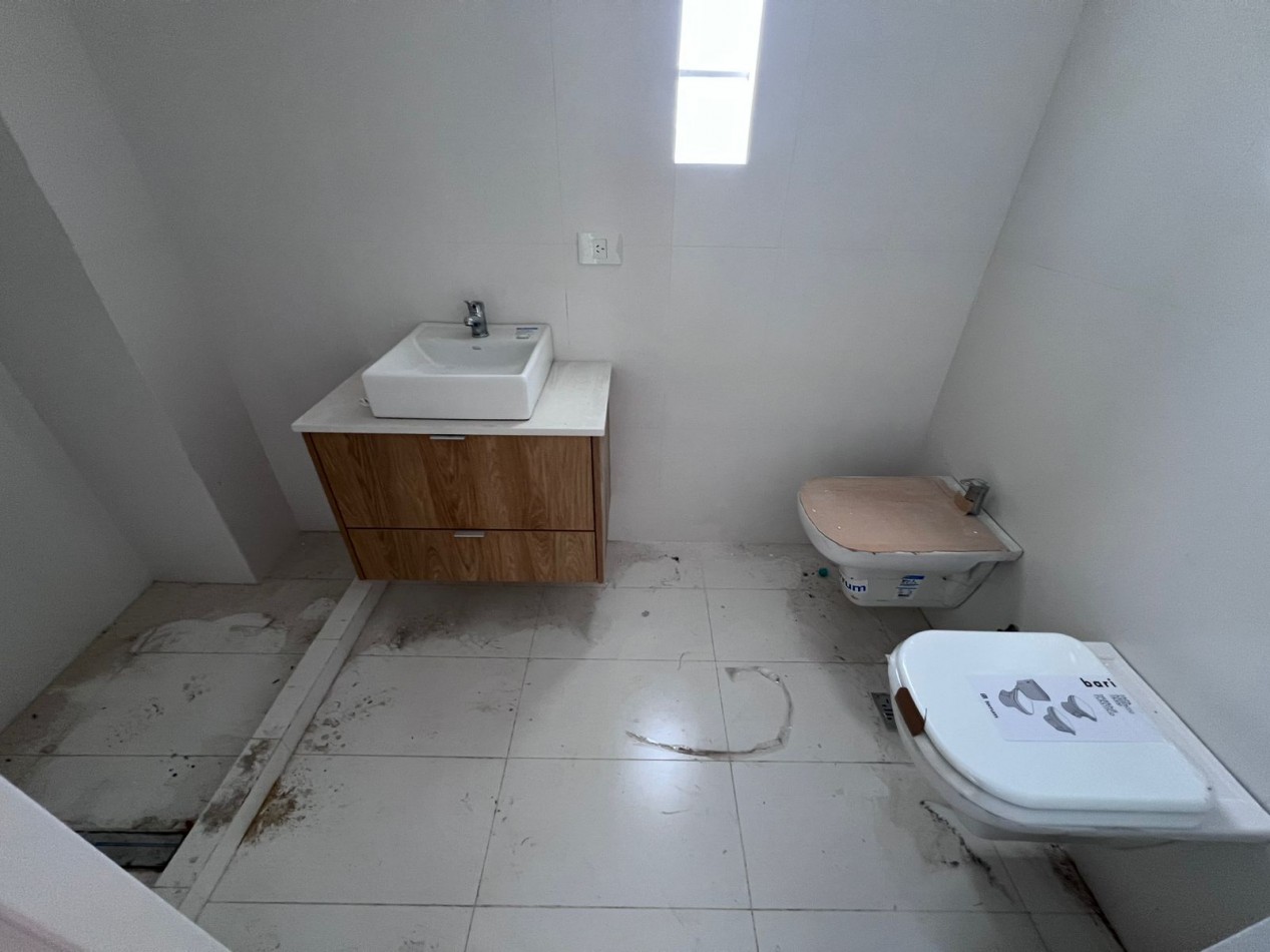 Venta tres ambientes con balcon terraza