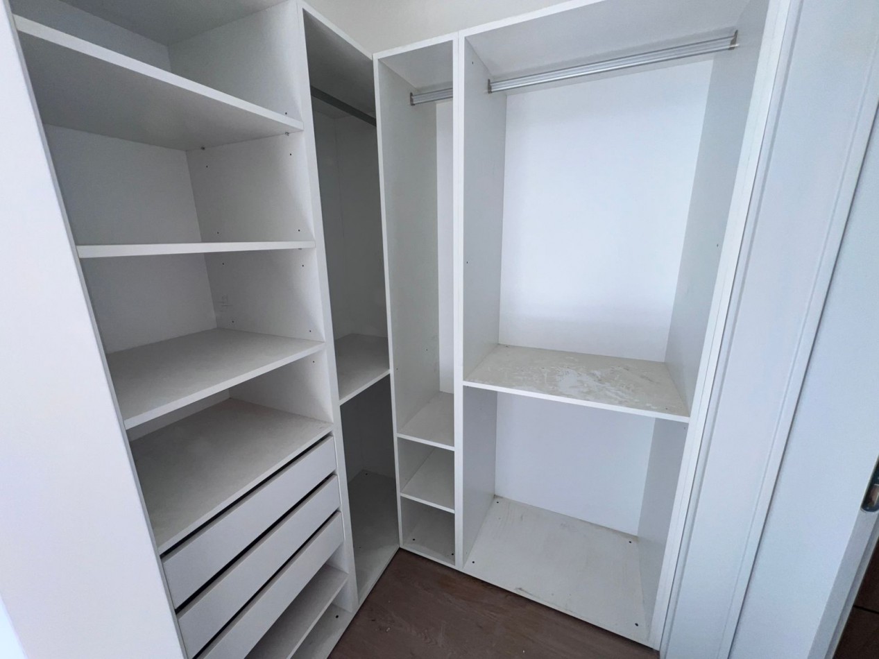 Venta tres ambientes con balcon terraza