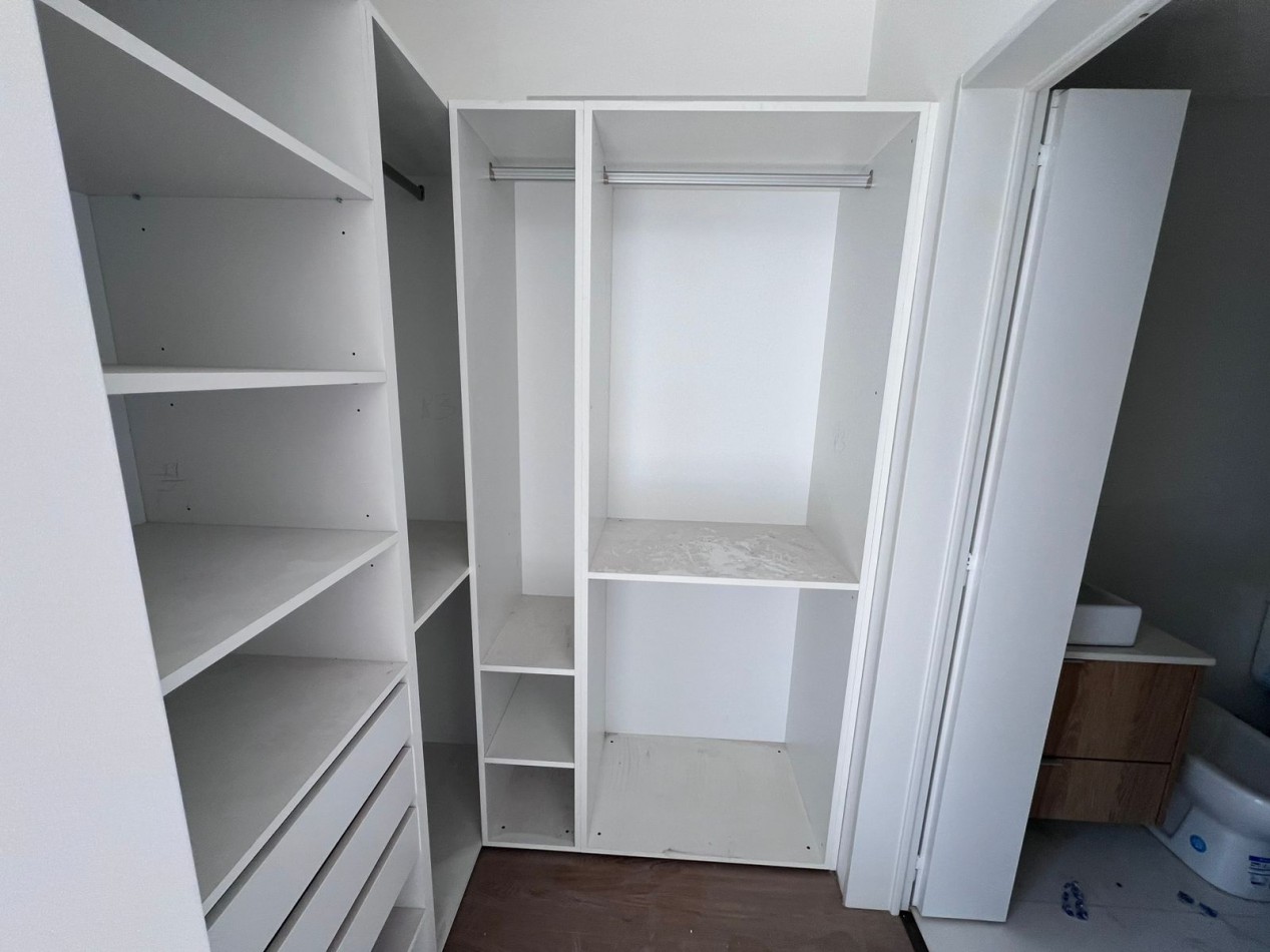 Venta tres ambientes con balcon terraza