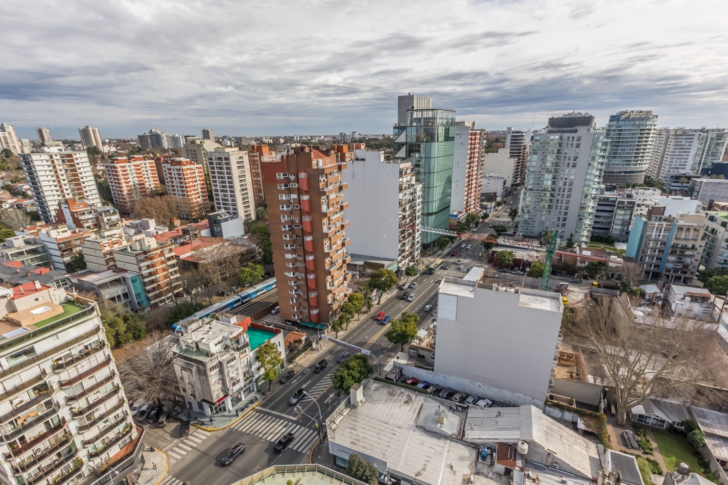 Increible Pent House con piscina propia en torre Wave
