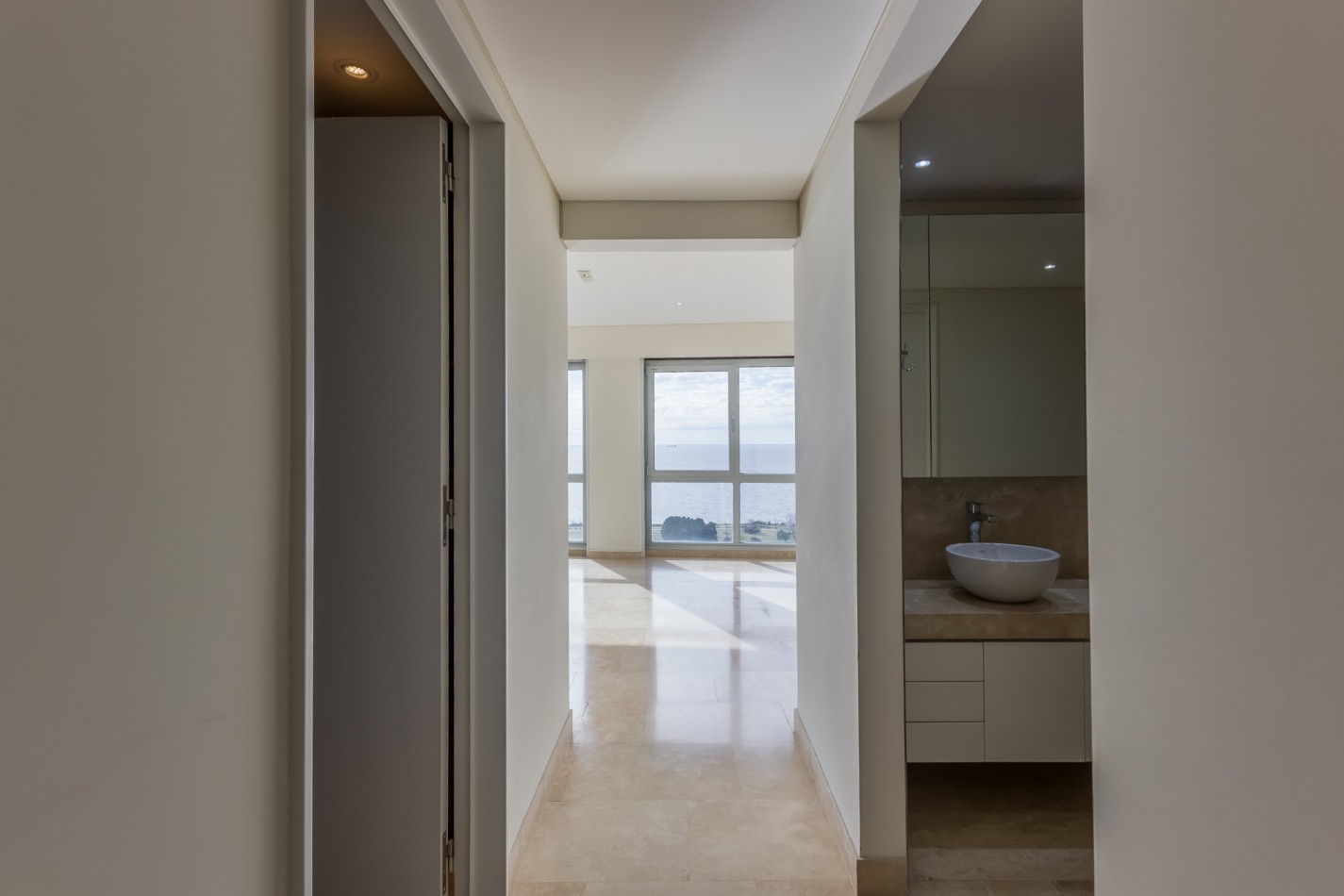 Increible Pent House con piscina propia en torre Wave