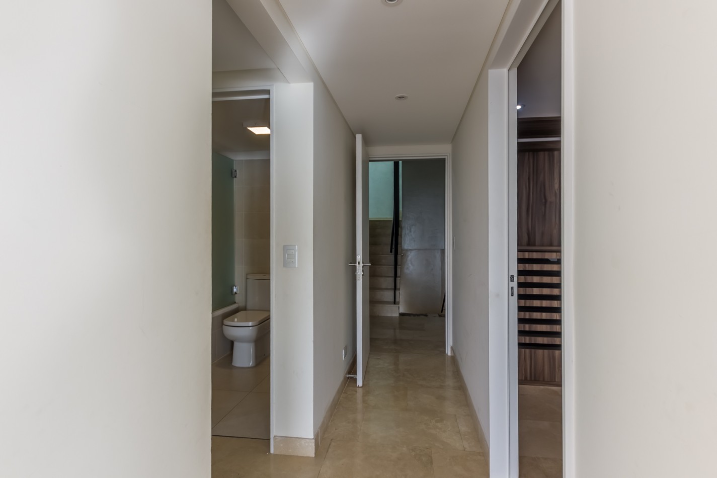 Increible Pent House con piscina propia en torre Wave