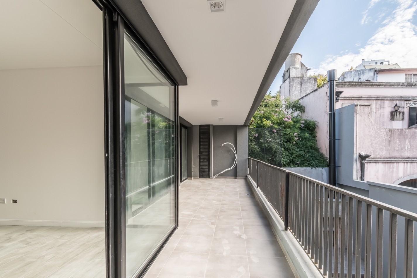 Departamento tres ambientes con terraza propia a estrenar- entrega inmediata