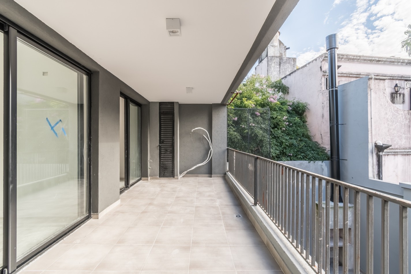 Departamento tres ambientes con terraza propia a estrenar- entrega inmediata