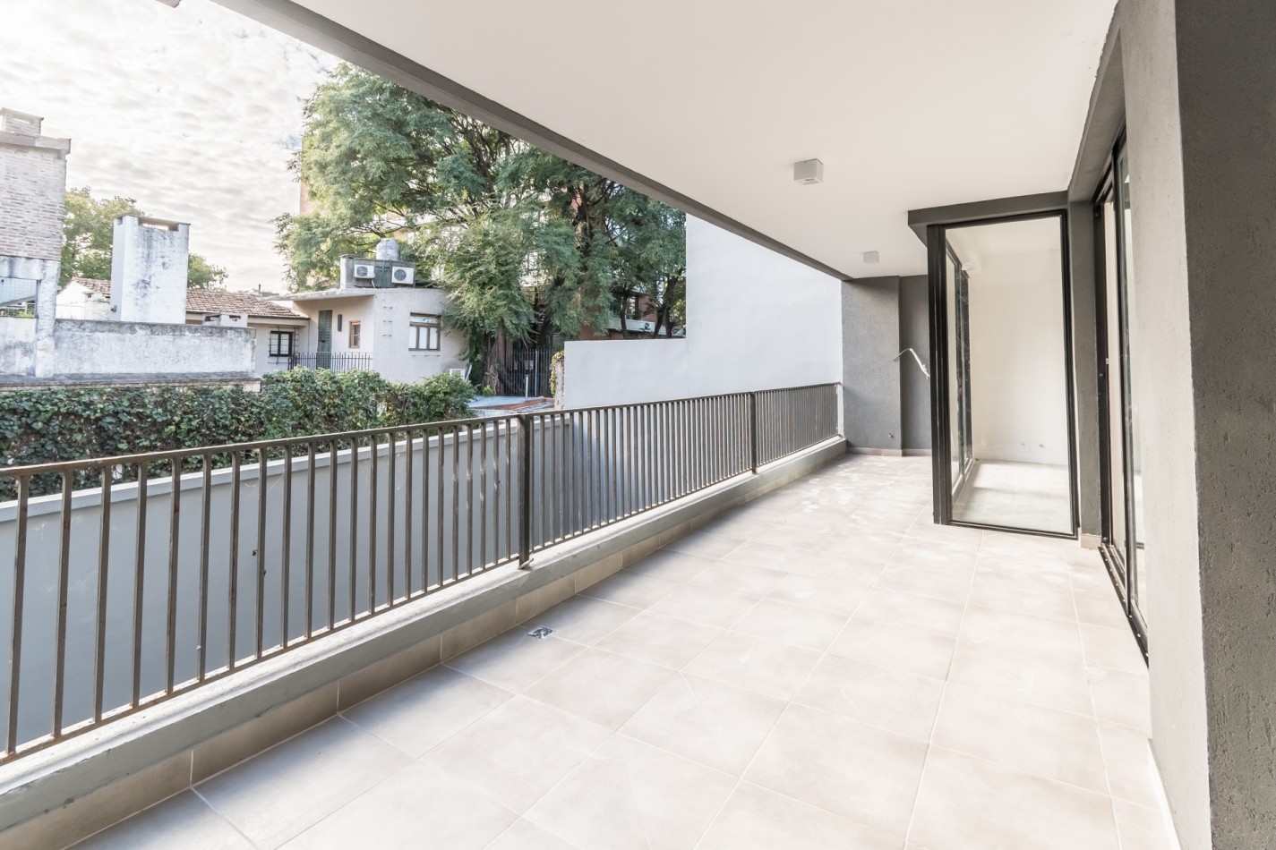 Departamento tres ambientes con terraza propia a estrenar- entrega inmediata