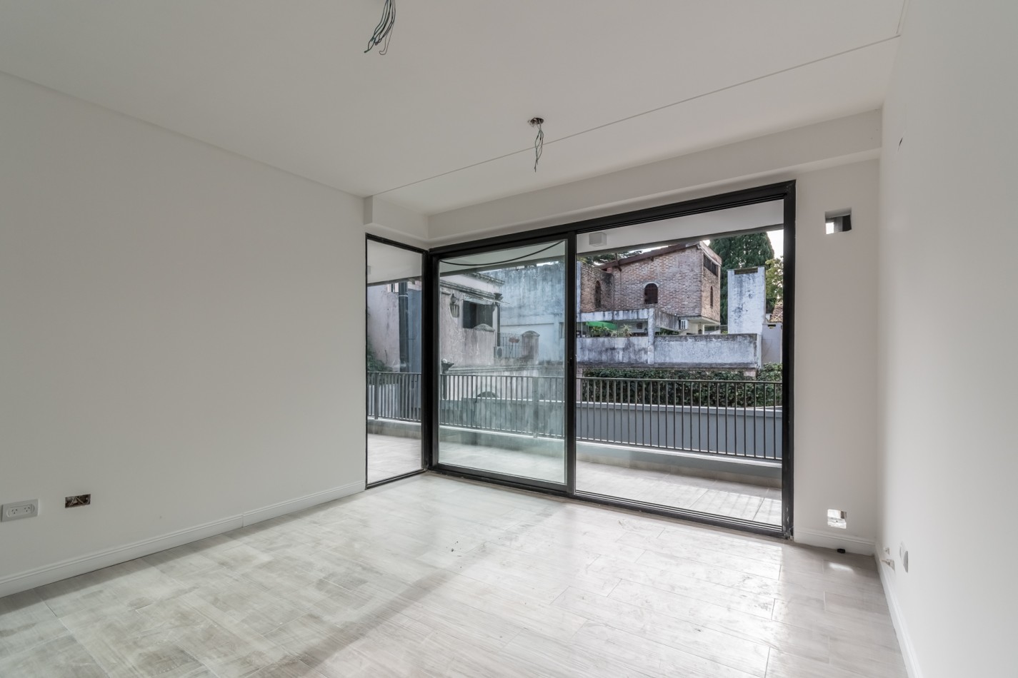Departamento tres ambientes con terraza propia a estrenar- entrega inmediata