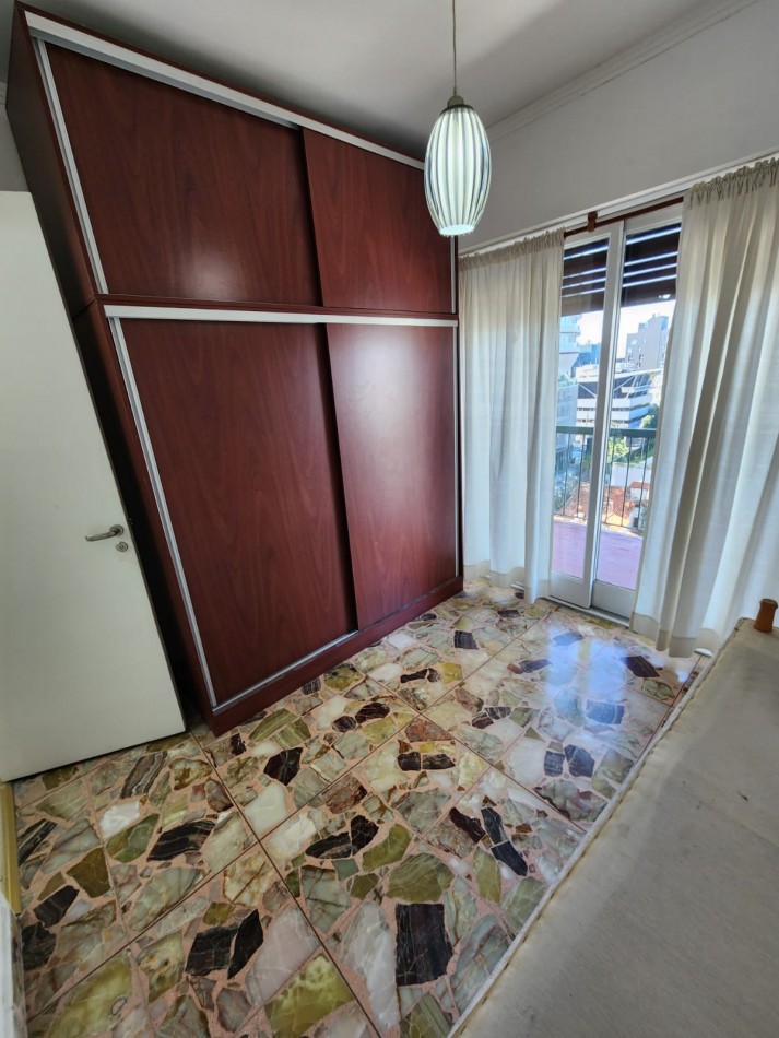 DEPARTAMENTO DE TRES AMBIENTES AV LIBERTADOR 1500 APTO CREDITO