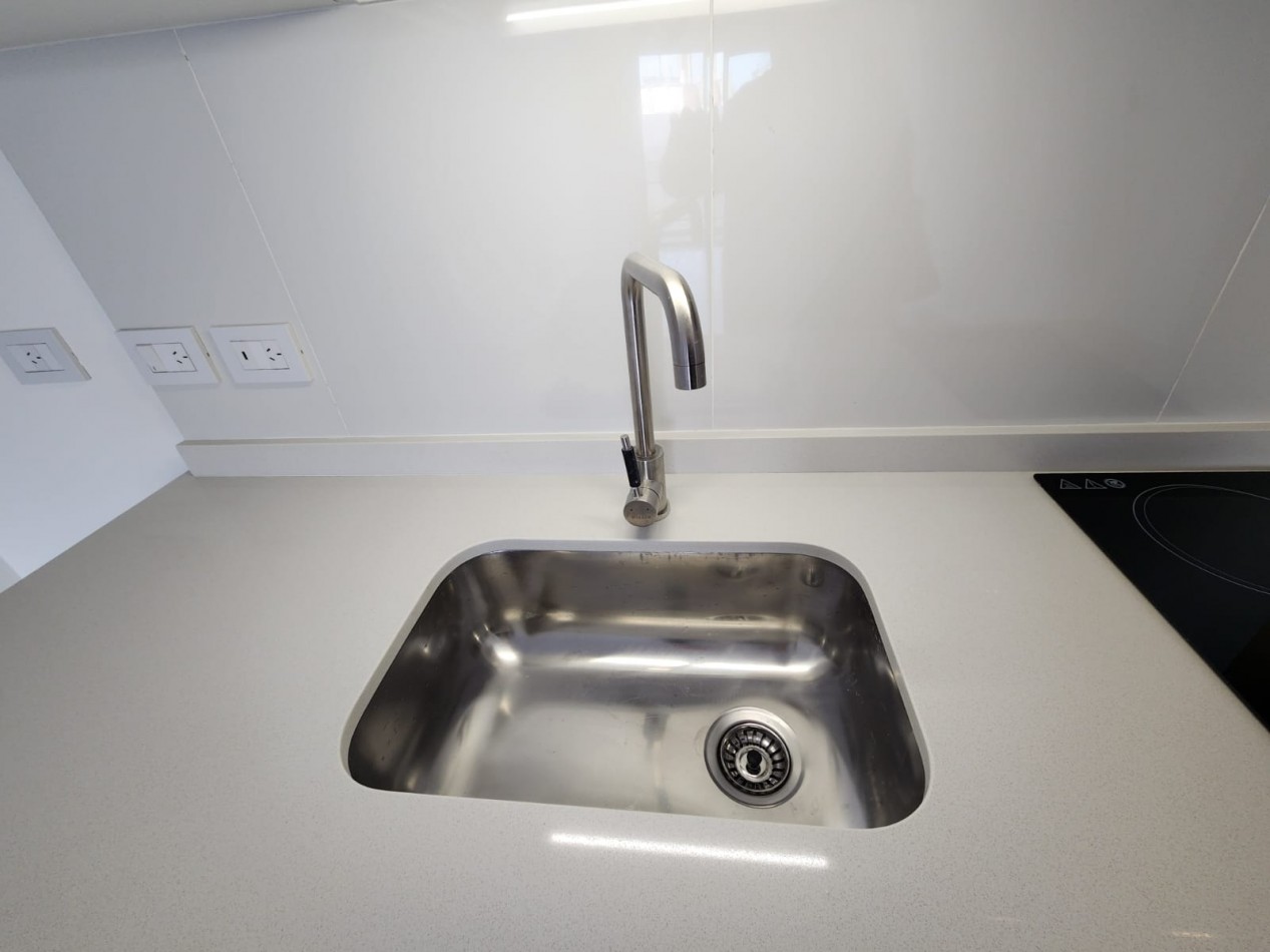 FINANCIACION. Departamento en POZO venta de cuatro ambientes TERRAZA PROPIA en Munro