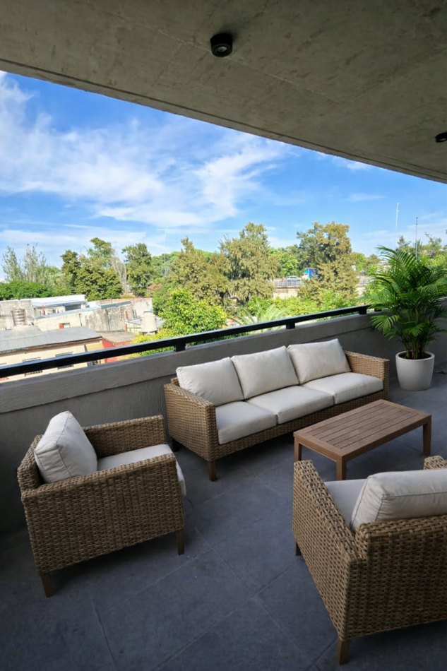 DEVOTO- Departamento con espectacular terraza y cochera entrega inmediata