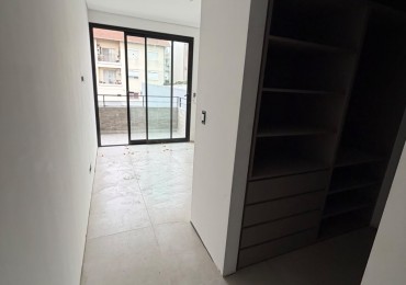 FLORIDA OESTE- Venta 2 ambientes en pozo