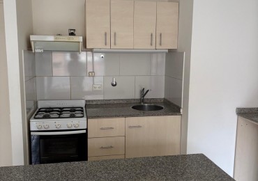 Alquiler Dpto 3 ambientes 1 piso por escalera Florida Mitre SIN EXPENSAS